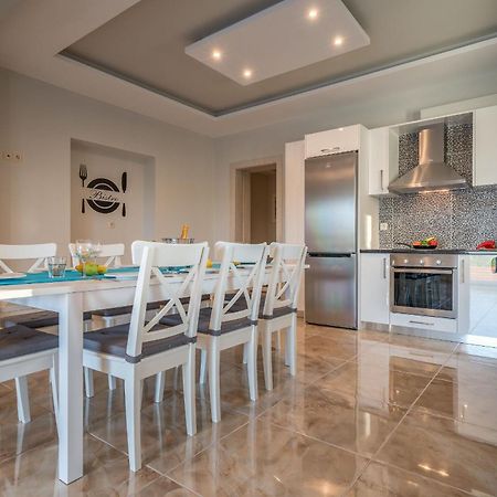 Natura Verde Villas Fiolítis 外观 照片