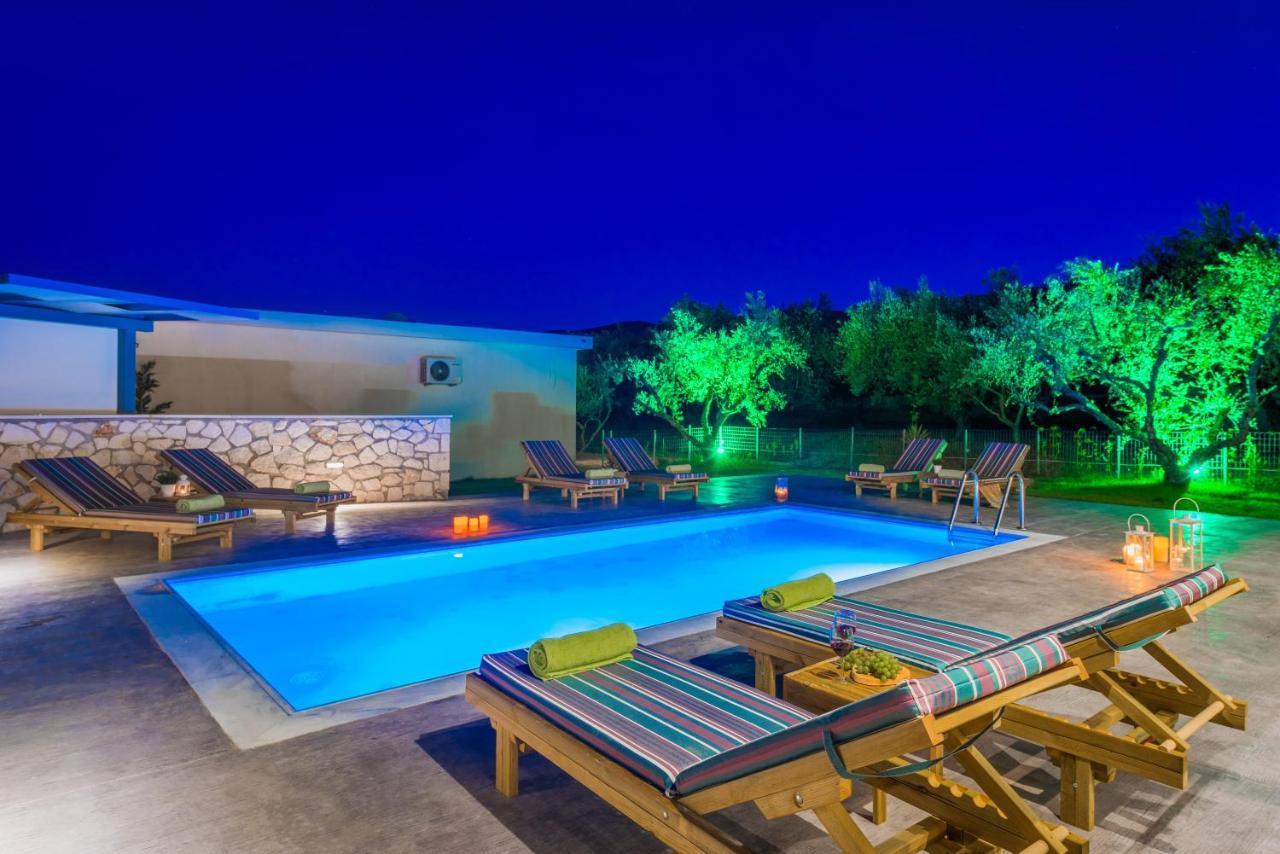 Natura Verde Villas Fiolítis 外观 照片