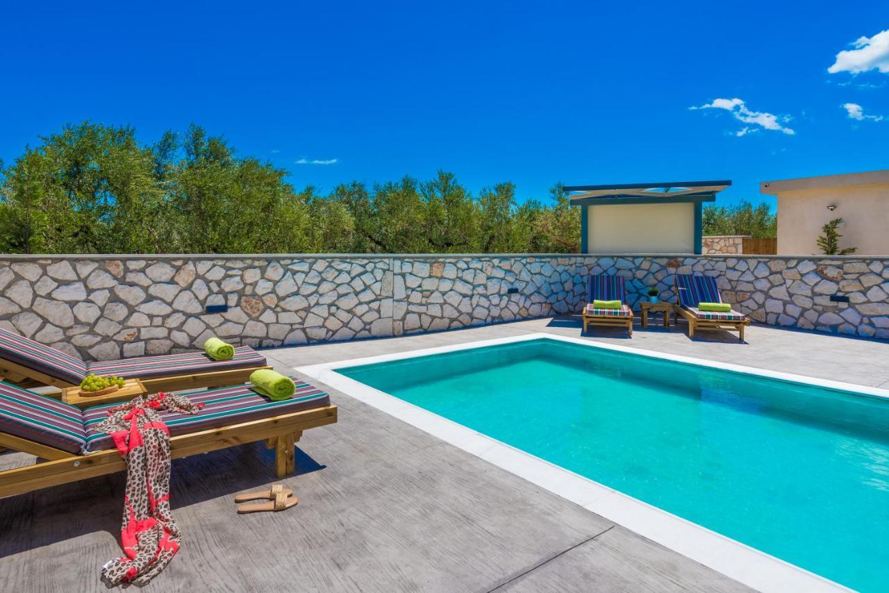 Natura Verde Villas Fiolítis 外观 照片