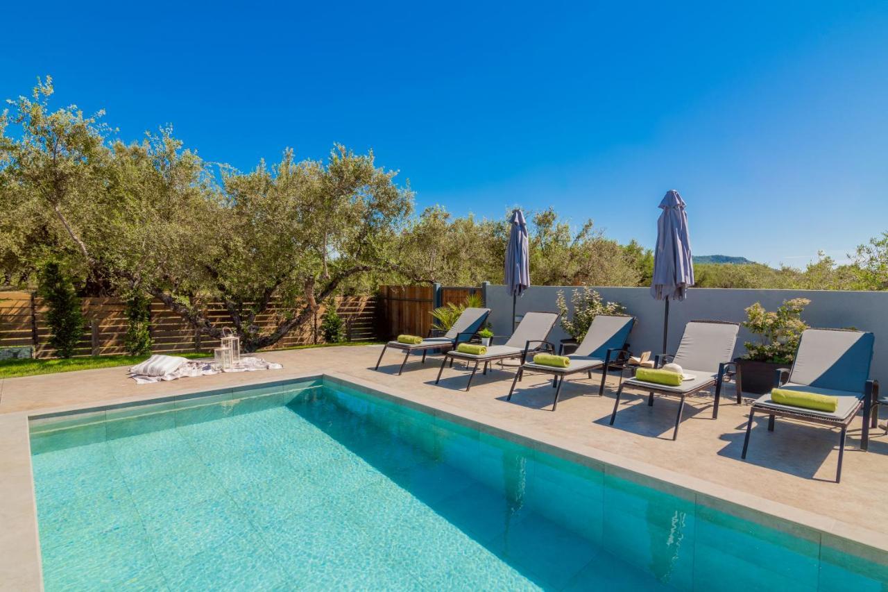 Natura Verde Villas Fiolítis 外观 照片